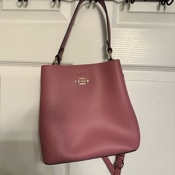 Coach Handbags - Coach bucket satchel